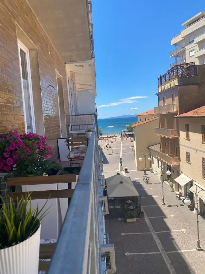 Guest house Affittacamere Via Roma 12 Follonica