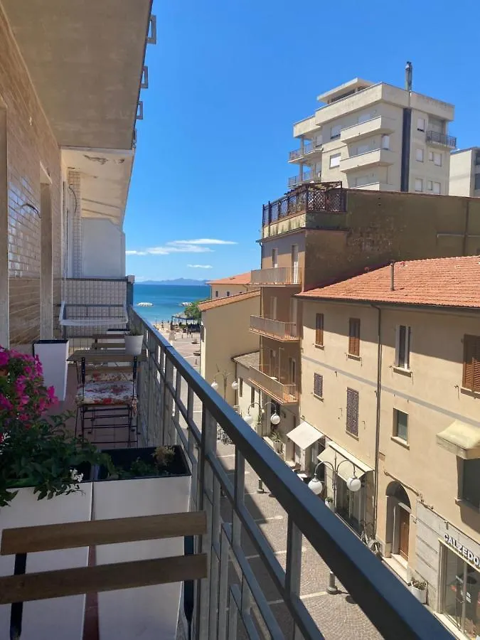 Gasthof Affittacamere Via Roma 12 Follonica