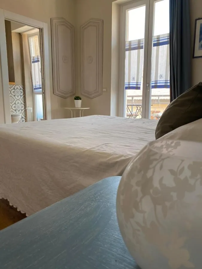 Affittacamere Via Roma 12 Follonica Guest house