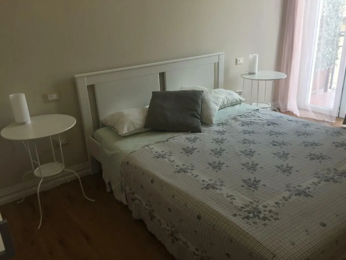 Affittacamere Via Roma 12 Follonica Guest house
